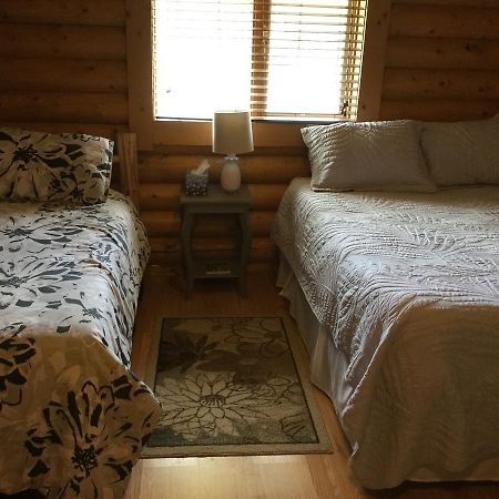 Folding Mountain B & B Fort Nelson Kültér fotó
