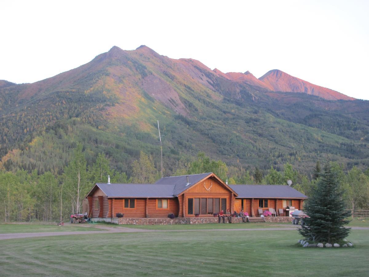 Folding Mountain B & B Fort Nelson Kültér fotó